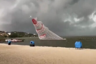 VIDEO: 180-Foot-Tall Floating Christmas Tree Collapses in Brazil, Killing at Least 1