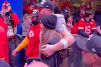 VIDEO: Fans Cheer Taylor Swift & Travis Kelce After Chiefs’ Playoff Win