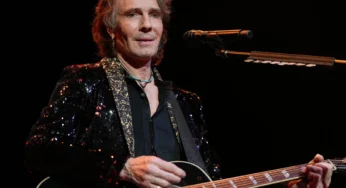 Singer Rick Springfield Reveals He Has Brain Damage From A Fall 25-Years Ago, Tried LSD & Ketamine For Depression